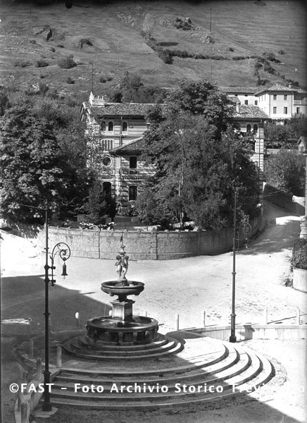 Ceneda, fontana in Piazza Duomo